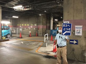 新しい駐車場なので、
駐車場内や休憩室がとても綺麗です☆