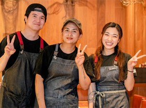 ＼7月New Open！！／
スパイシーでボリューム満点な
美味しさをお届け♪
飲食未経験でも安心のサポートあり◎