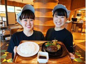 ★NEWスタッフ大募集★
飲食未経験さんも大歓迎です◎
研修期間中にしっかりと先輩がお教えしますのでご安心ください♪