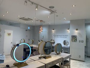 未経験からスタートしたスタッフが多数活躍中！
お客様もスタッフも楽しめるお店を一緒に作っていきましょう♪