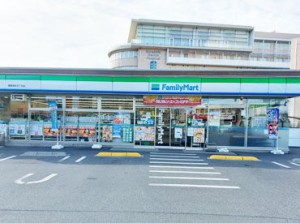 出勤前に立ち寄る方、仕事終わりにご飯を買う方…
"いつもお疲れ様です"の気持ちを込めて接客しています♪