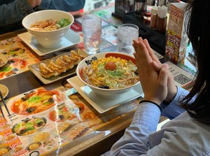 ＜転勤なし＞
一緒に新潟の飲食業界を盛り上げてくれる方を大募集！
産休育休実績も多数！腰を据えて長～く働ける職場です★