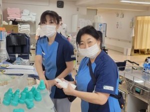 ＼経験や資格がなくてもOK♪／
実際に働くスタッフも未経験からスタートしました。
今では看護の現場で大活躍していますよ！