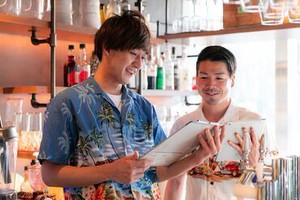 美味しいハワイアン料理のお店
豊洲ららぽーと内の
開放感あるれるオシャレなお店♪