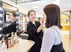 ＼天王寺駅直結／
駅スグだから通勤便利！
寄り道感覚でサクッとバイトしませんか♪
お仕事後にはショッピングも楽しめます！