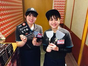 ＼天王寺駅直結／
駅スグだから通勤便利！
寄り道感覚でサクッとバイトしませんか♪
お仕事後にはショッピングも楽しめます！