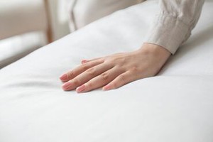 ﾟ*｡☆ NEWスタッフ募集 ☆。*ﾟ
20～40代の幅広い年代が活躍中！
未経験からスタートもOK！
制服貸与あり
髪色ネイル自由♪