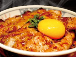 シフトは昼/夜の2種類！
平日のみ/土日のみの働き方もOK！
あなたの働きやすい時間帯/曜日で働けます♪