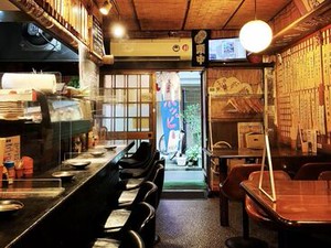 ＼家族経営のアットホームなお店／
優しい店長＆先輩スタッフが
丁寧にサポートするので
未経験の方もご安心くださいね♪