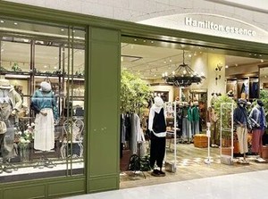 初めての方でも安心の研修制度あり！スタッフ限定の特典などもあるのでお得に購入◎お仕事終わりにそのまま行けちゃいます♪