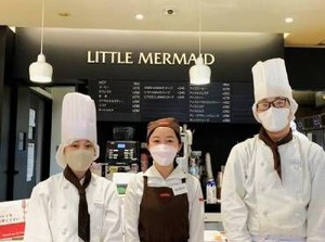 扶養内でも働けるため、ご家庭と両立しながら働く
主婦さん・ミドル世代も多数在籍！
学生さんも活躍中で和気あいあいな雰囲気♪