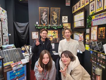 *+. ノルマなし .+*
接客の経験や知識は【ゼロ】でOK!!
既存メンバーの前職は
工場や音楽関係など未経験からのスタートが多数！