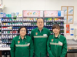 ＜バイトデビューの方も大歓迎！＞
優しい店長＆先輩スタッフがしっかりフォロー◎
働きやすさ、居心地の良さも抜群です♪