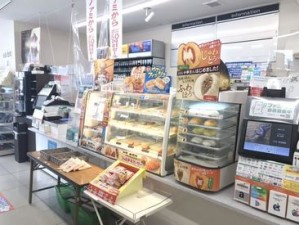 かなり自由度の高い店舗です♪

「接客ニガテかも…」という方でも、
すぐに馴染めるぐらいの雰囲気の良さ◎