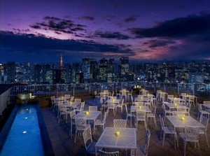 「ありがとう」や「さっきの対応よかったよ！」etc.
チームワークの良さがジマン。だから、忙しい時でも楽しく働けるんです♪