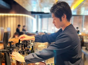 大人気店でスタッフ大募集＊
メインワークとしてシッカリ稼ぎたい方！
副業として、学業の合間に働きたい方！
みなさん大歓迎◎