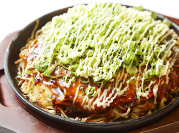 広島のソウルフード【お好み焼き】!!
他にもたこ焼きなどもあります◎
働きながら上手に作るコツをGETできちゃう★