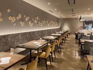 11時までのシフトで募集♪Wワークも歓迎します！
館内に従業員食堂があり、お仕事後にお得にランチを楽しむこともできます！