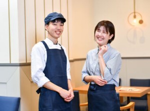 未経験歓迎★"接客が好き""食べることが好き"始める理由はなんでもOK♪一緒に笑顔で＜美味しい＞をお届けしましょう◎