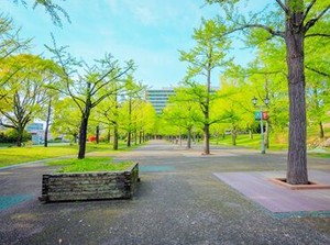 ＼年齢・学歴など一切不問！／
簡単作業＆近くに先輩がいるので
初めてでも安心です！
先輩がしっかりサポートします◎