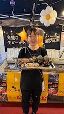 ★期間限定レアバイト★
ドリンク・まかないあります♪
近隣のイベント会場のウニ奉行☆
ウニがおいしい今だけの楽しいお仕事◎
