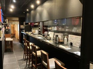 ＼履歴書不要♪／
まずは、気軽にご応募ください！
初めての飲食バイトの方や経験を活かして働きたい方も大歓迎♪