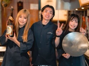 ★★一歩お店の中に入ると…★★
しじみ出汁のいい香り♪
店内にも可愛い赤い提灯が沢山あって
どこか昔懐かしい雰囲気！