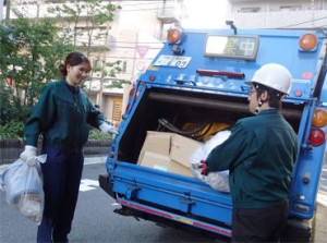 ＼高日給1万2000円×期間限定／
≪運転なし≫助手席に乗って⇒ゴミを積み込むだけ☆
未経験から活躍◎どなたでも働けます♪