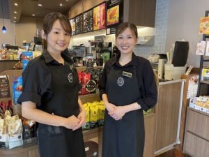 ◆ドリンク半額
◆フード20％OFF
の社割も♪
学生～フリーターまで活躍中‼