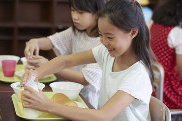 土日祝休み&長期休暇あり♪
さらに時間ピッタリで帰れるので予定も立てやすい◎
自転車通勤もOKです！
※写真はイメージ