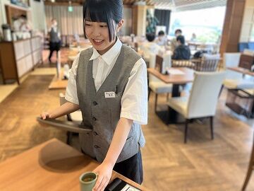 NEWスタッフ大募集★
お仕事は一から丁寧にお教えします！
比較的シンプルな仕事なので覚えやすいですよ★