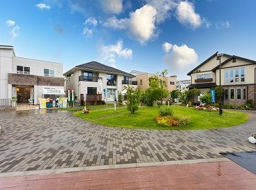 ★通勤ラクラク★
マイカー通勤OK!!バイト帰りに買い物にも行けちゃいますよ♪

※写真は他のエリアのイメージです