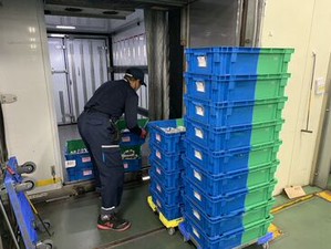 『湯浅商運』は東海地区をメインに、
◆冷凍・冷蔵食品の輸送
◆コンビニエンスストアのルート配送
で地域を支えています。