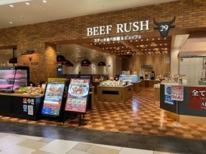 ≪BEEFRUSH29≫
ステーキはもちろん、サラダバーやパスタなど
ビュッフェ形式で楽しめる♪