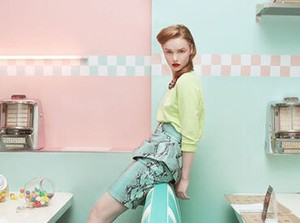 ﾟ*｡☆ NEWスタッフ募集 ☆。*ﾟ
SNSで人気のアクセサリーショップ
20～30代スタッフ活躍中
即日スタートできるお仕事♪