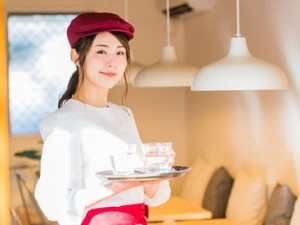 ﾟ*｡☆ NEWスタッフ募集 ☆。*ﾟ
お出汁専門店
短期販売スタッフ
夏休み期間限定のお仕事