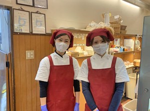 異業種から転職したスタッフも多数活躍中！
パン屋への憧れを捨てきれない…
そんな方のご応募も大歓迎です★
