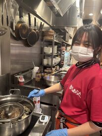 スタッフ全員が仲間想い◎
とにかく店長が優しくて、
スタッフ同士の仲が良いです！