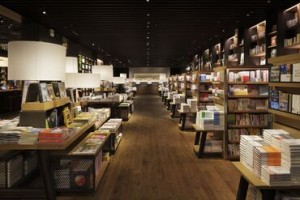 家電・書店・シェアラウンジが併設されている”二子玉川蔦屋家電”
今回は【書店STAFF】で販売員さんを募集します☆