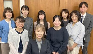 主婦(夫)さんはこんな働き方も…
子育て中⇒補助業務メインでノウハウを覚える
落ち着いてきたら⇒お客様対応などにも挑戦♪