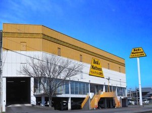 社会保険完備の待遇♪
最新の水冷服の貸し出しありで
夏でも働きやすい！
週3日～OKなので、予定も立てやすいのが嬉しい★