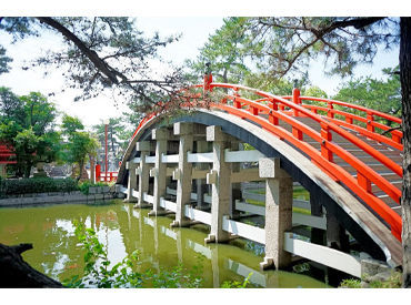 現場への直行直帰OK！
有名神社でお仕事した後は、
そのまま初詣もできますよ◎