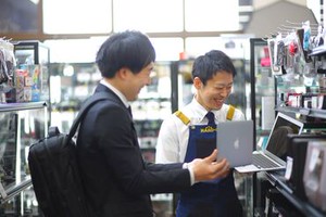 ◇ サポート体制もバッチリ ◇
先輩STAFFがしっかりフォローするので
バイトデビューさんも安心ですよ◎