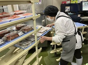 鮮魚スタッフ！
《8：00～12：30》採用中！
≪全店≫≪全商品≫に使える社割あり♪
スタッフから好評◎