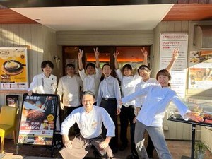 忙しいテスト期間や、学校行事など…
シフト相談は柔軟に対応可能！！
プライベートも大切にできるバイト先♪
