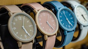 ﾟ*｡☆ NEWスタッフ募集 ☆。*ﾟ
バラエティ豊かなラインナップとリーズナブルな価格・軽いつけ心地で人気◎