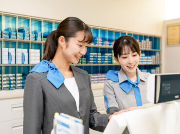 ▼社割が大人気のバイト！
普段からコンタクトを使っている方の他にも
おしゃれで付けているカラコンなどのご用意もあります♪