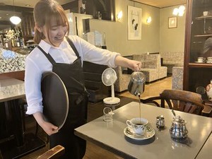 老舗cafe♪落ち着いた雰囲気の中お仕事できますよ◎飲食・調理経験ある人も歓迎です！