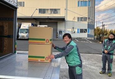 社員含め、現在スタッフは20名ほど。
面倒見の良い方ばかりなので
分からないことは何でも聞いてください◎