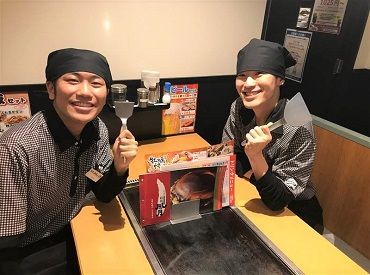 お好み焼きでおなじみの“鶴橋風月”♪
身近なお店だからこそ、バイトを始めるのも安心◎